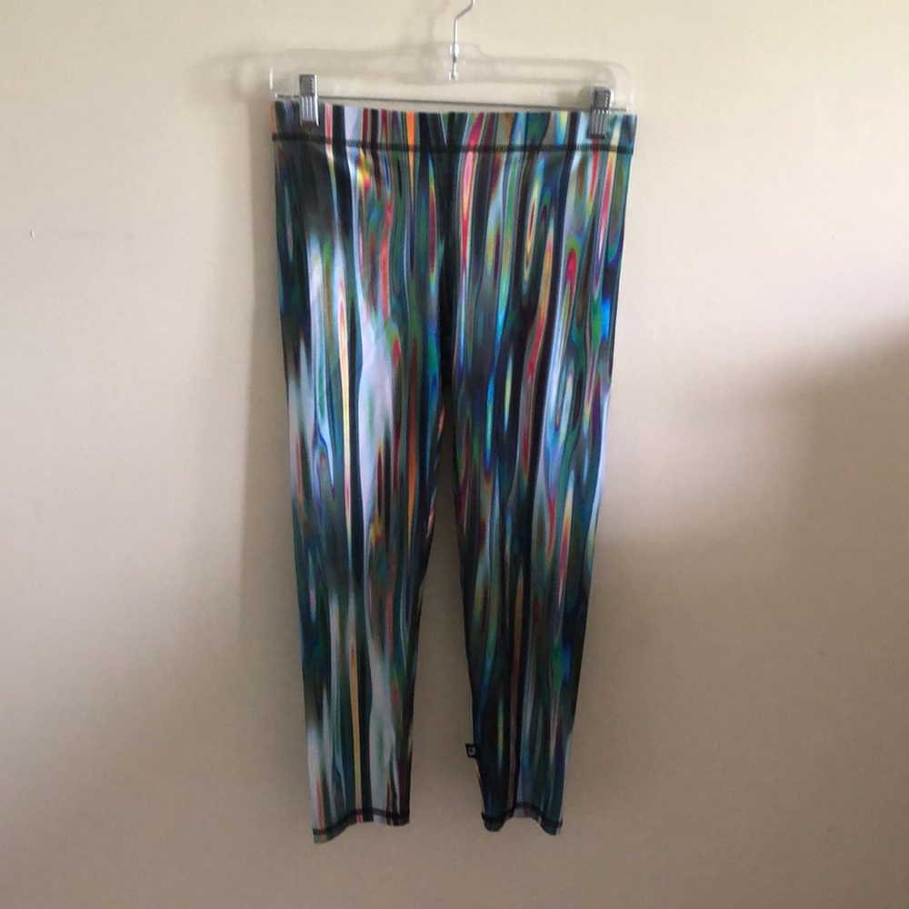 Terez Yoga rainbow 🌈 Capri cut offs M